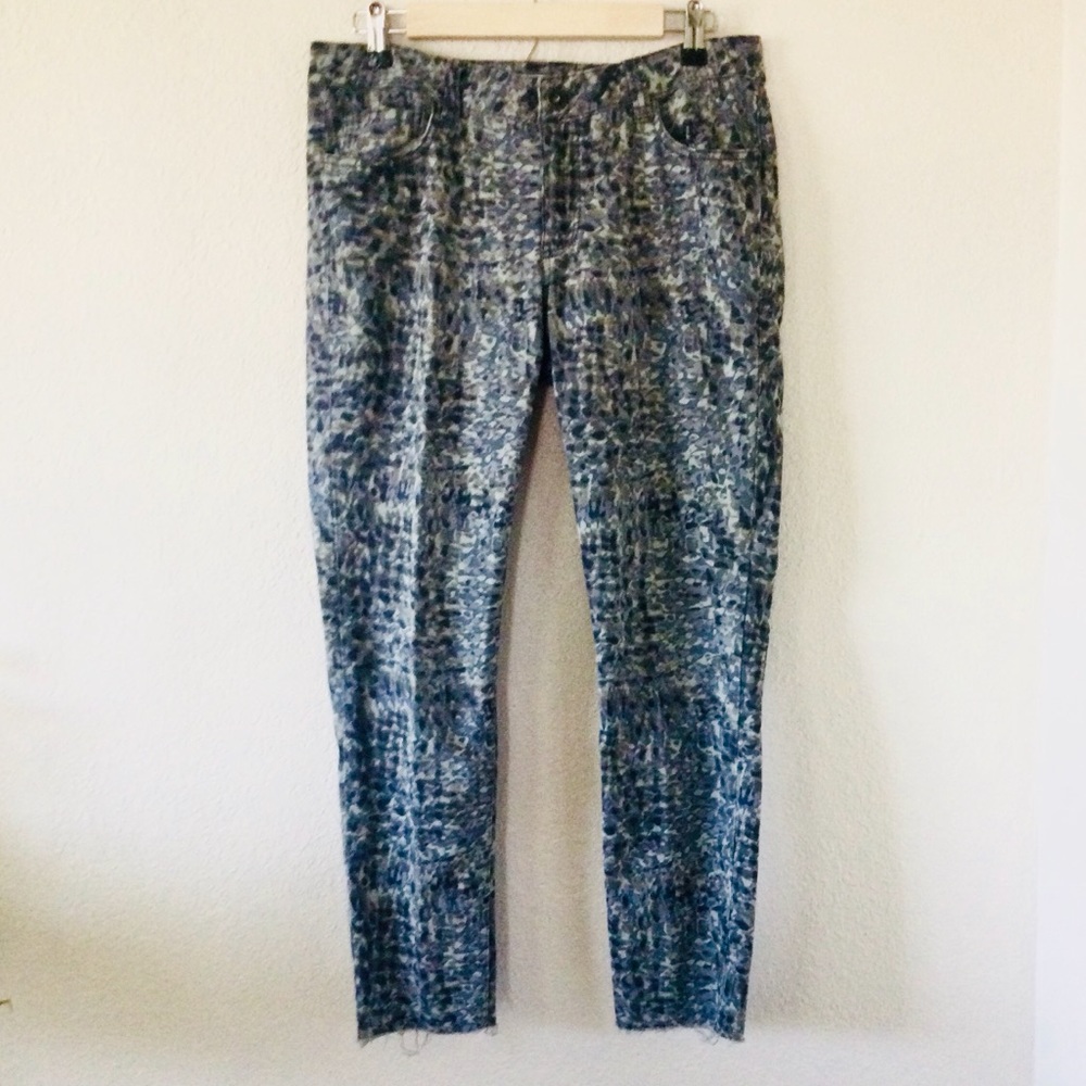 Cabi Marbled Cut-Off Jean Style Leggings 10